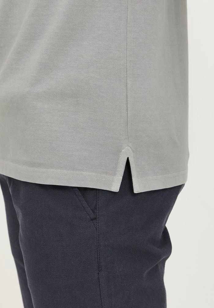 Nouveau ✨ INDICODE JEANS IDFLETCHER - Polo - Light Grey 👏 – Image 6