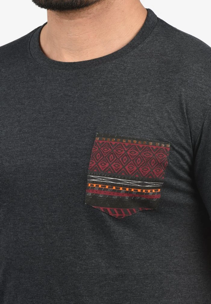 Acheter đ§š INDICODE JEANS IDPAXTON - T-shirt Imprimé - Charcoal đ â Image 3