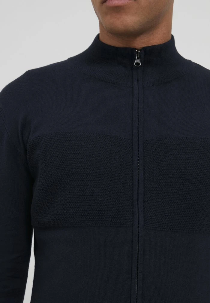 Top 10 ⭐ INDICODE 👍 JEANS IDERNOLDO - Gilet - Navy ✨ – Image 4