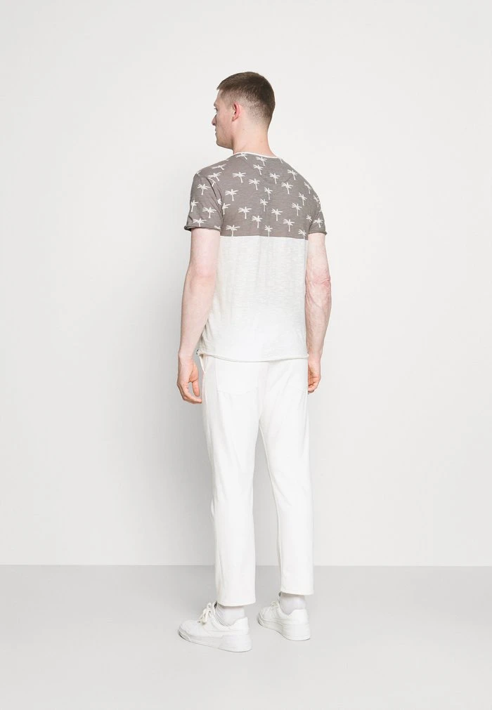 Promo ⭐ INDICODE 😍 JEANS CHARLTON - T-shirt Imprimé - Dark Grey 🌟 – Image 3