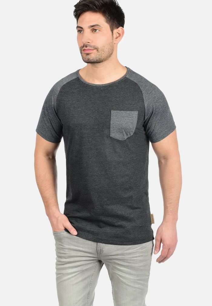 Grosses soldes đ€© INDICODE JEANS IDGRESHAM - T-shirt Imprimé - Charcoal đ„